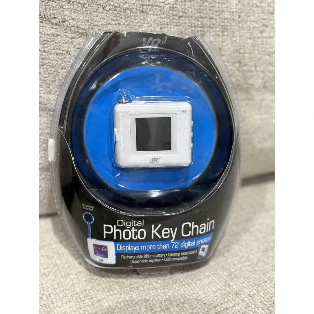 Vintage Digital Photo Key Chain – VR3 Model VKC140
